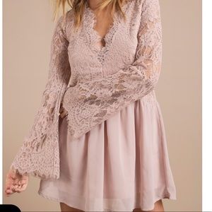 Wilma blush shift dress Tobi